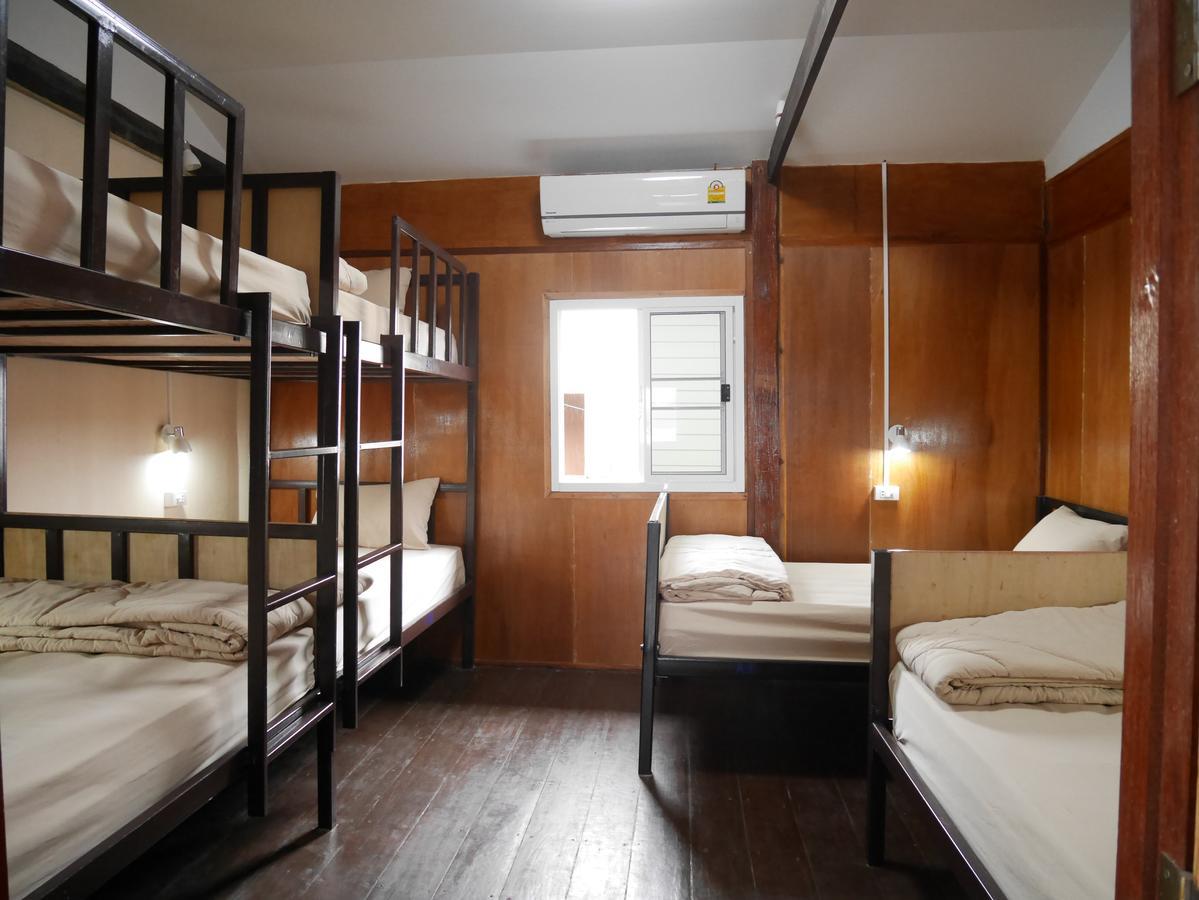 At Pier Hostel Lanta Ко-Ланта Экстерьер фото